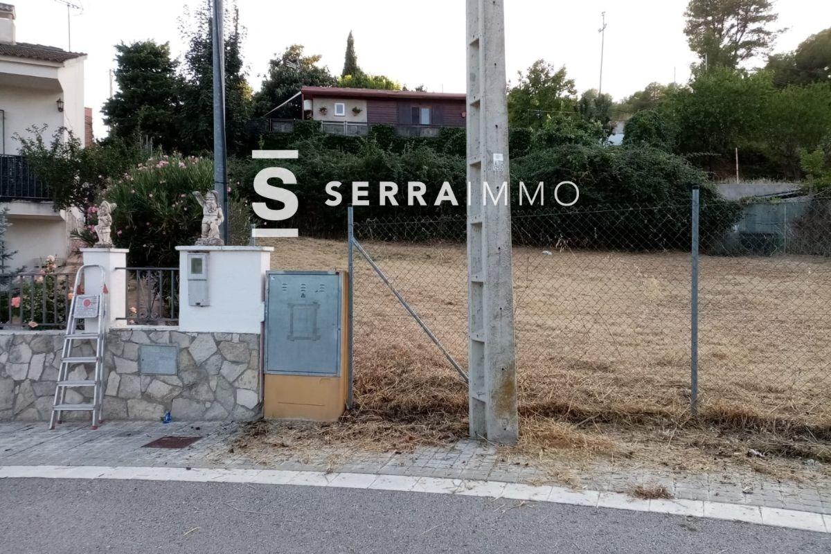 TORRELLES DE FOIX - Parcela en venta de 484m2-4