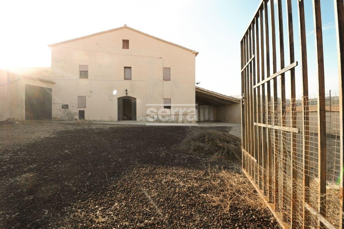 Finca en venda amb 9 hectàrees de vinyes a Sant  Martí Sarroca.-2