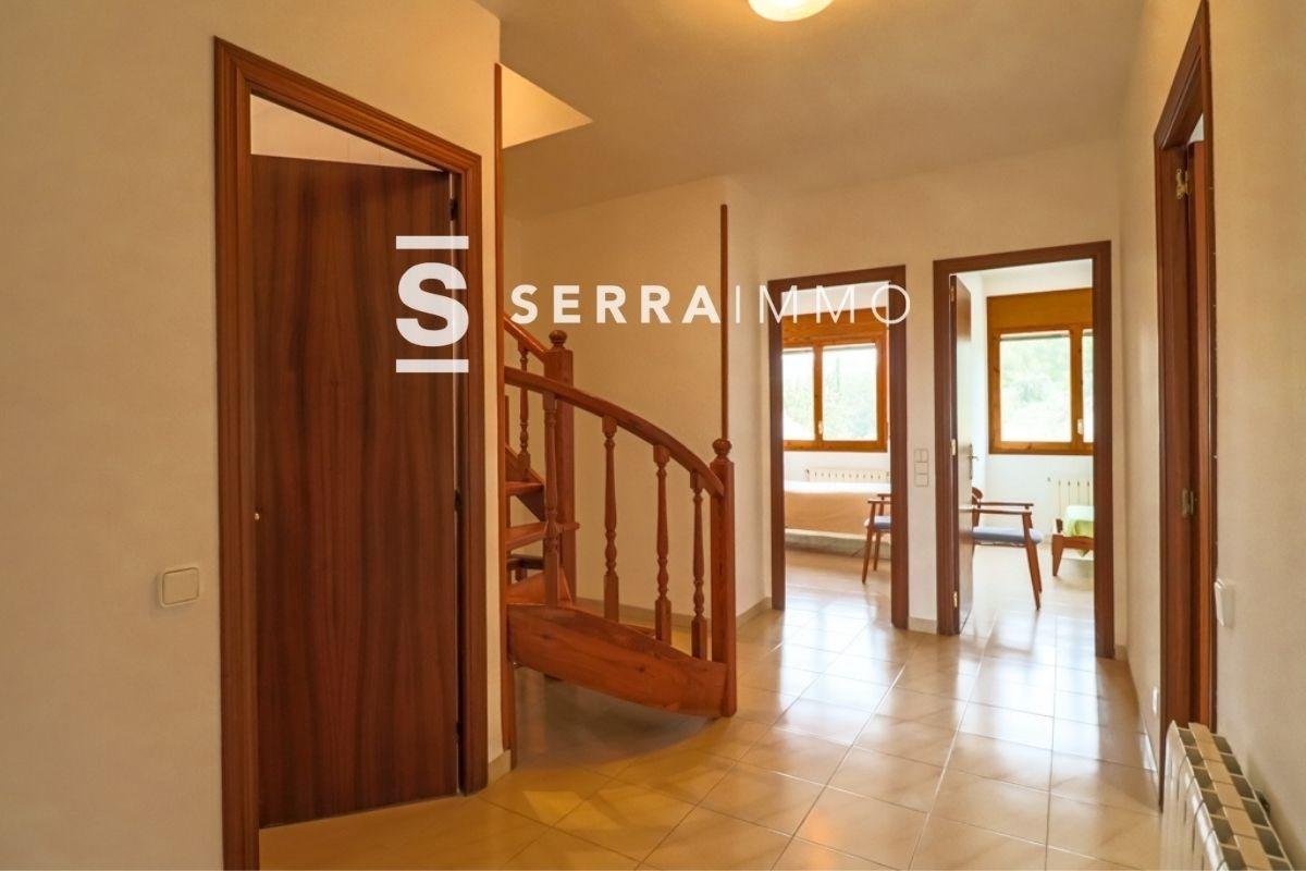 Chalet de 406 m² con parcela de 11.524m² en Guardiola-52