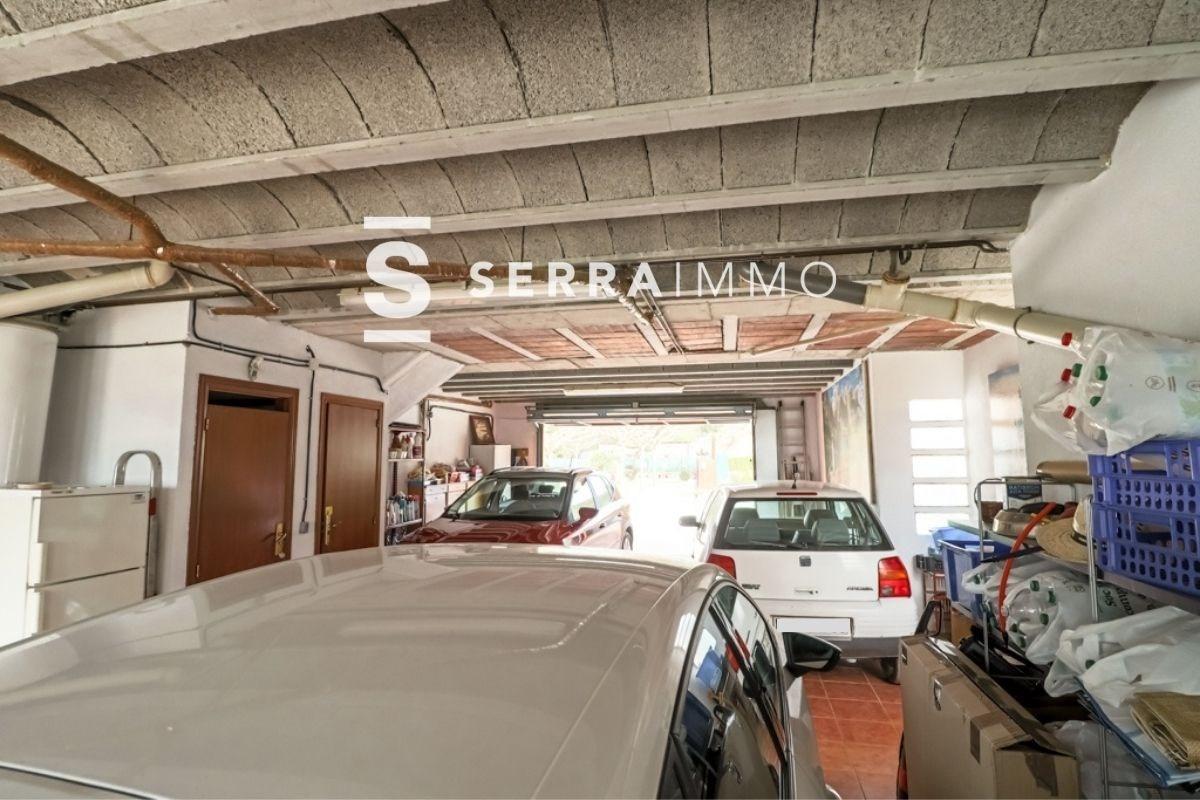 Chalet de 406 m² con parcela de 11.524m² en Guardiola-44