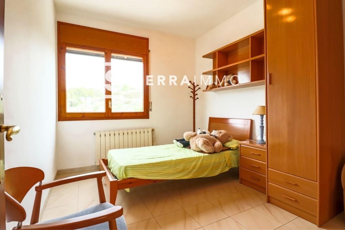 Chalet de 406 m² con parcela de 11.524m² en Guardiola-9
