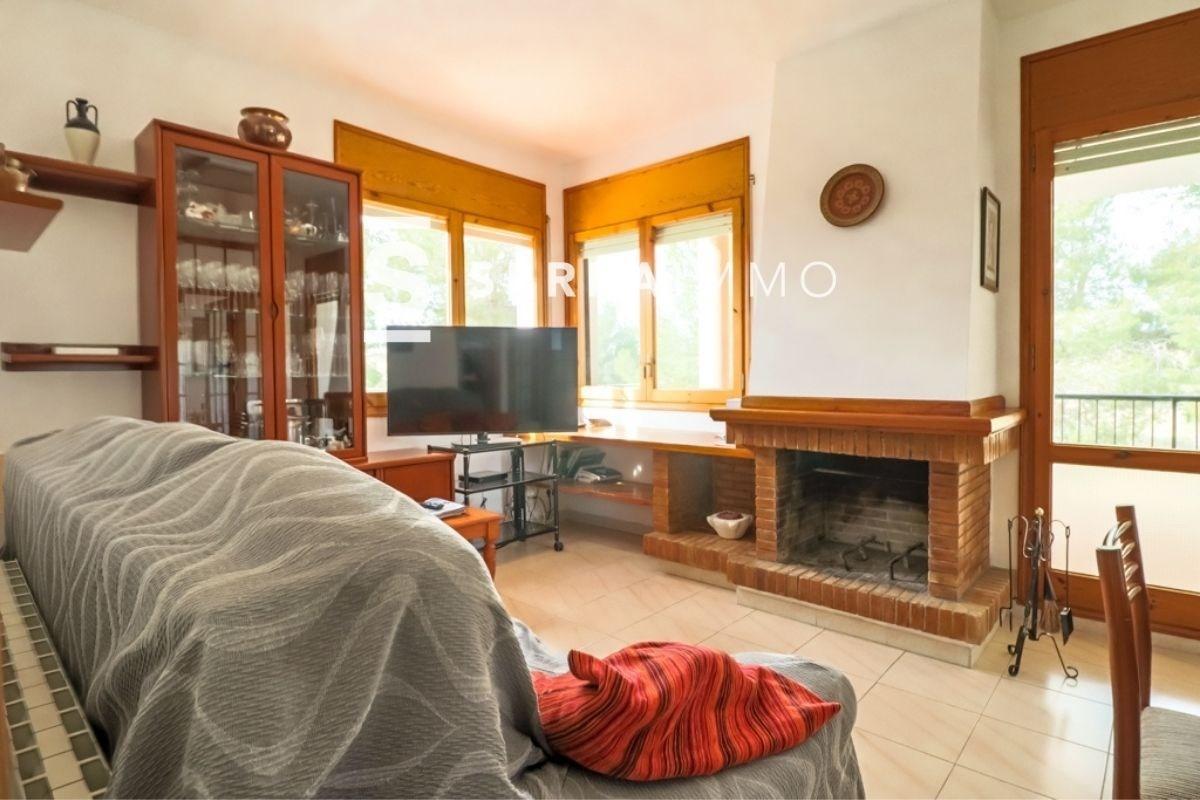 Chalet de 406 m² con parcela de 11.524m² en Guardiola-23
