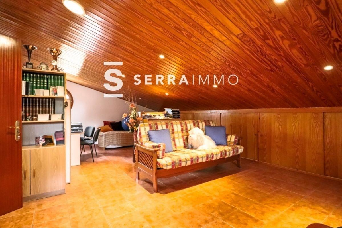 Chalet de 406 m² con parcela de 11.524m² en Guardiola-49