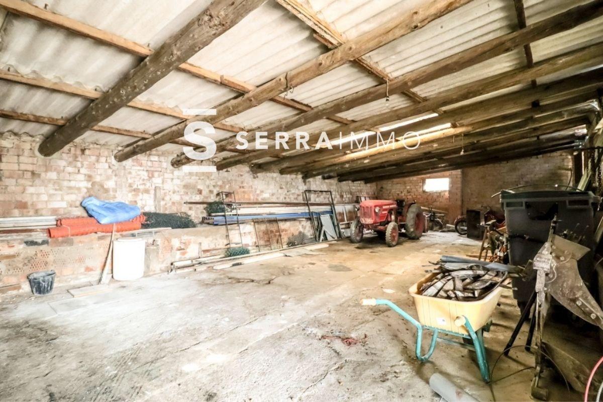Chalet de 406 m² con parcela de 11.524m² en Guardiola-28