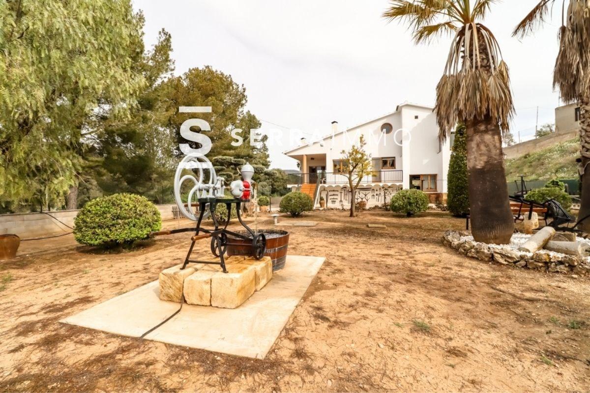 Chalet de 406 m² con parcela de 11.524m² en Guardiola-32