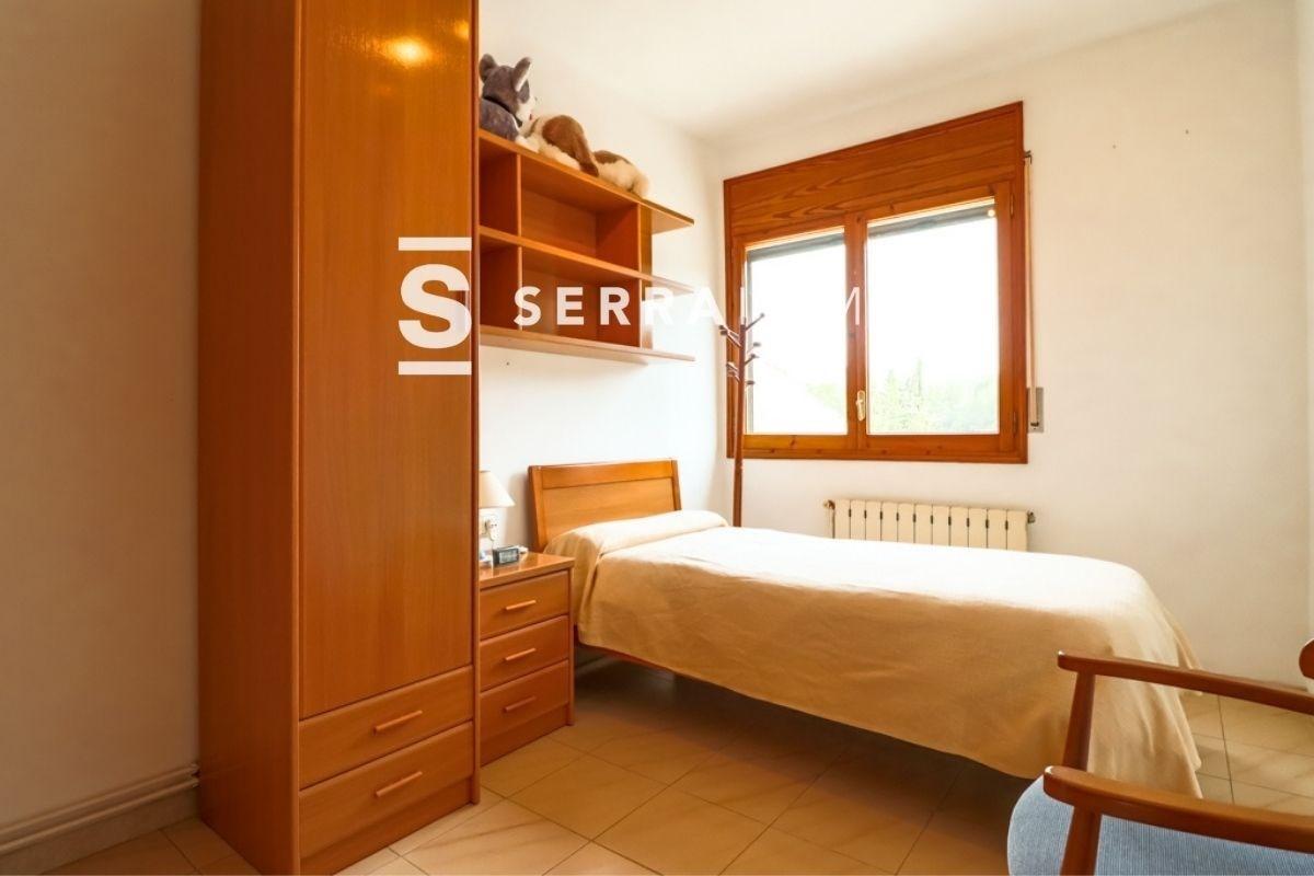 Chalet de 406 m² con parcela de 11.524m² en Guardiola-10