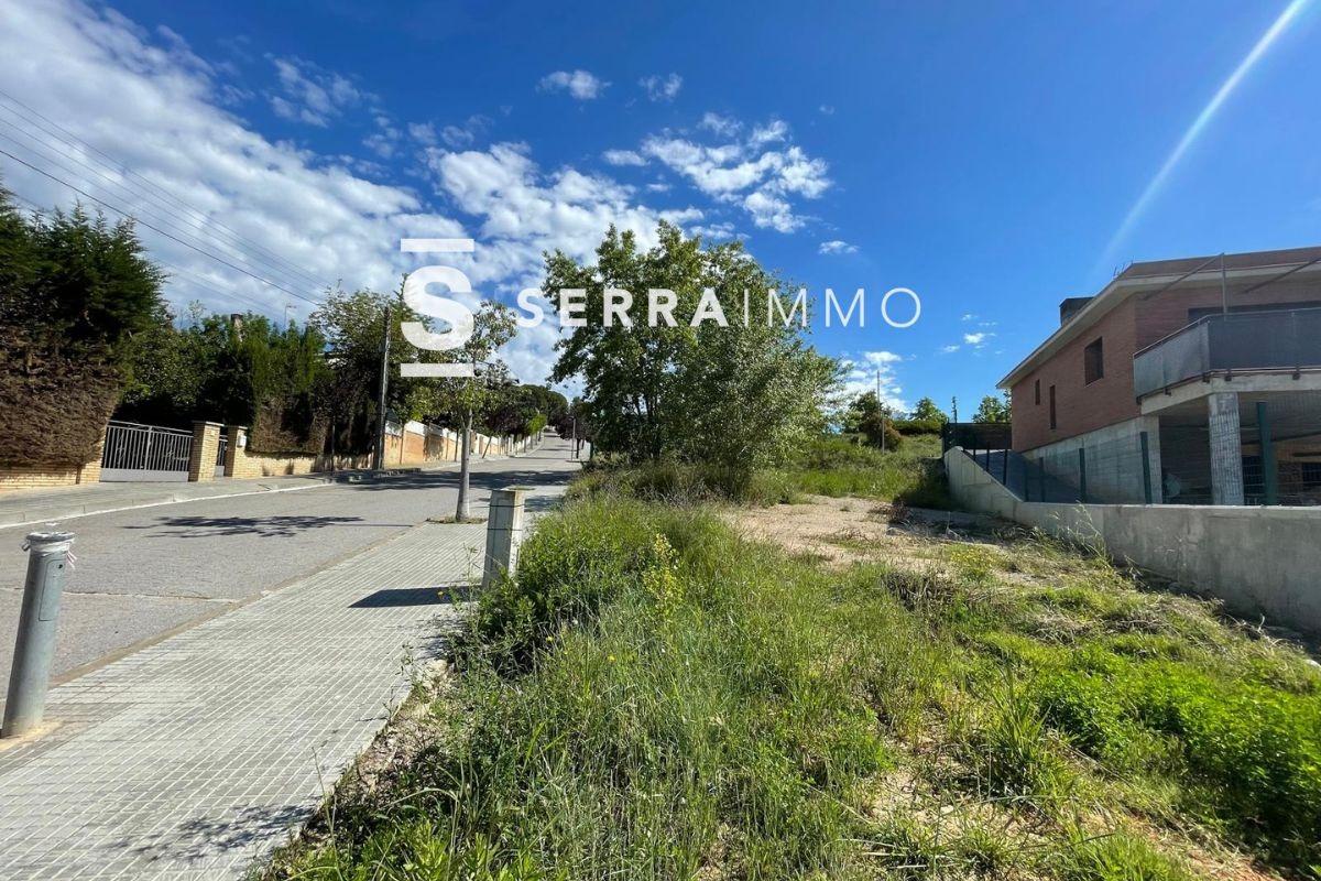 SANT LLORENÇ D'HORTONS - Terreno en venta de 403 m² en la Viña del Pintor