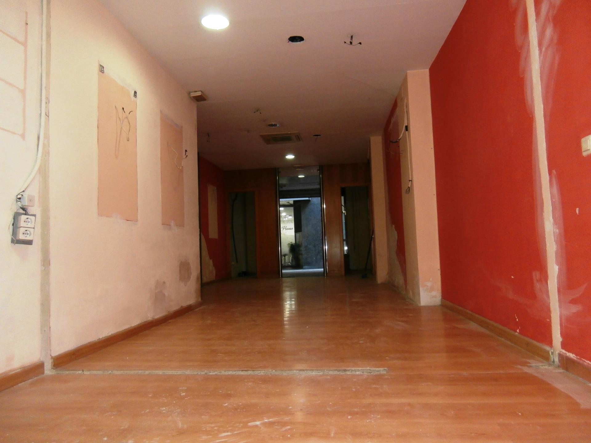 VILAFRANCA DEL PENEDÈS - LOCAL COMERCIAL --13