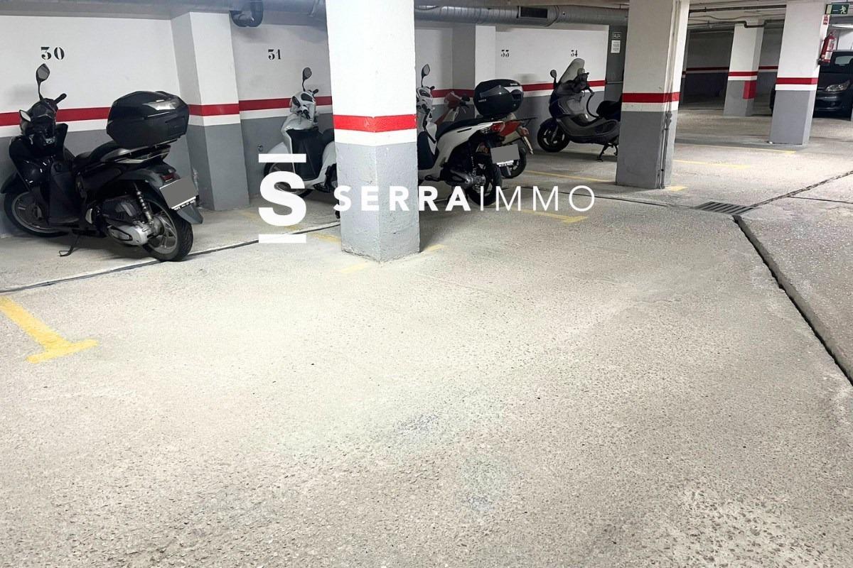 VILANOVA I LA GELTRU - Plaça de pàrquing al passeig de Vilanova-13