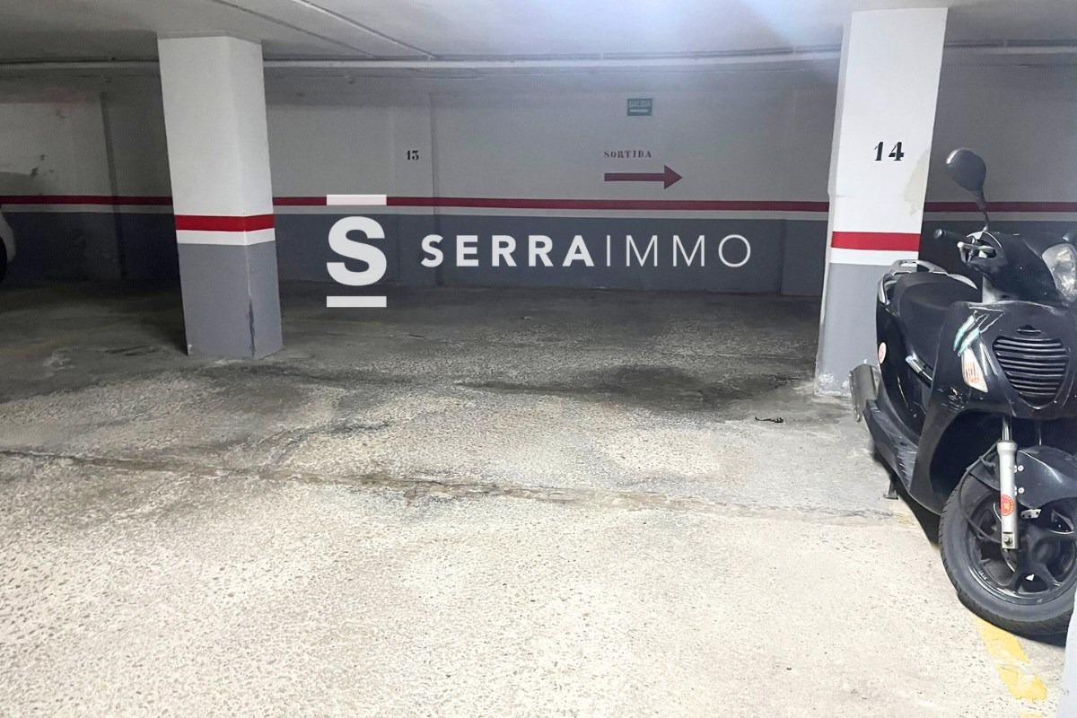 VILANOVA I LA GELTRU - Plaça de pàrquing al passeig de Vilanova-8