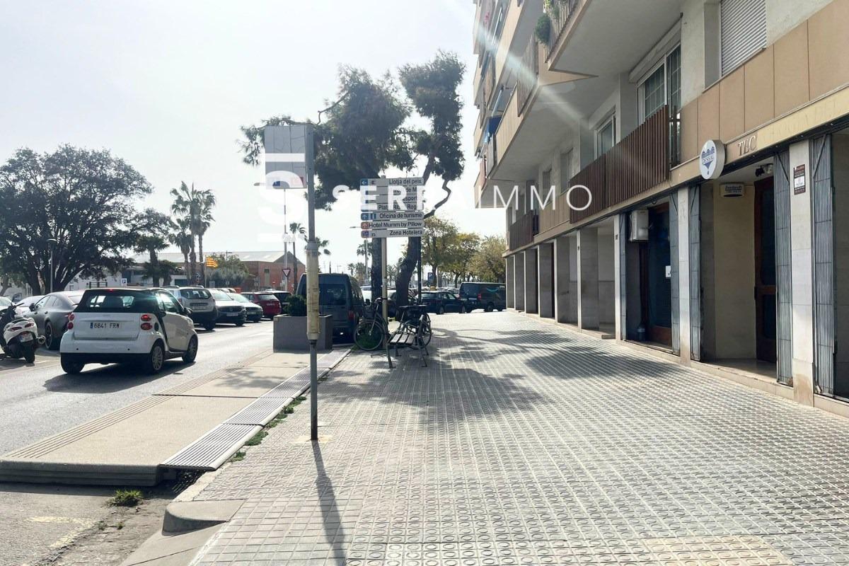 VILANOVA I LA GELTRU - Plaça de pàrquing al passeig de Vilanova-14
