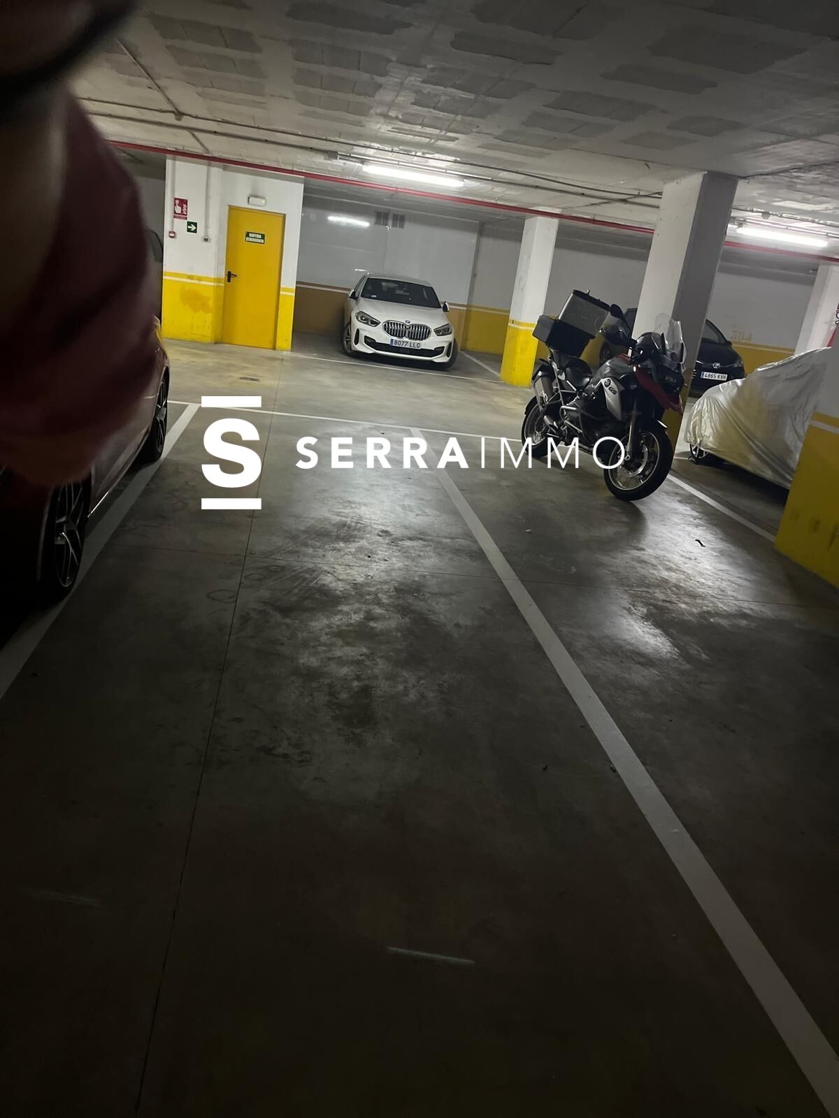 PLAZA DE PARKING ZONA EDIFICIO MG