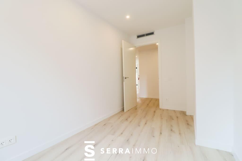 Pis àtic de 3 habitacions al centre vila-11