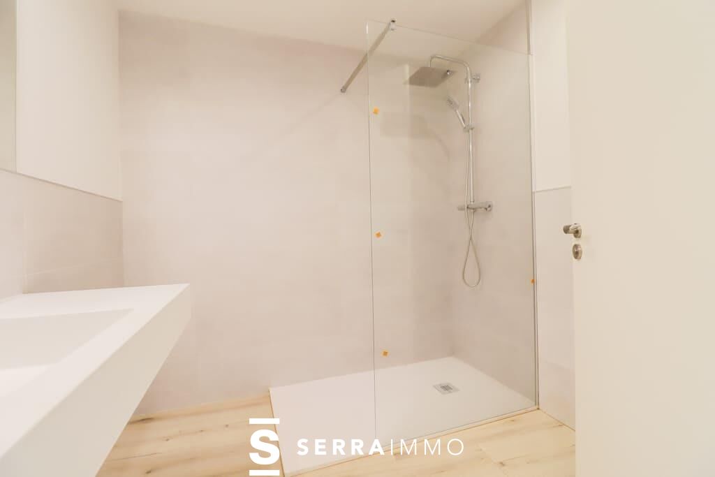 Pis àtic de 3 habitacions al centre vila-20