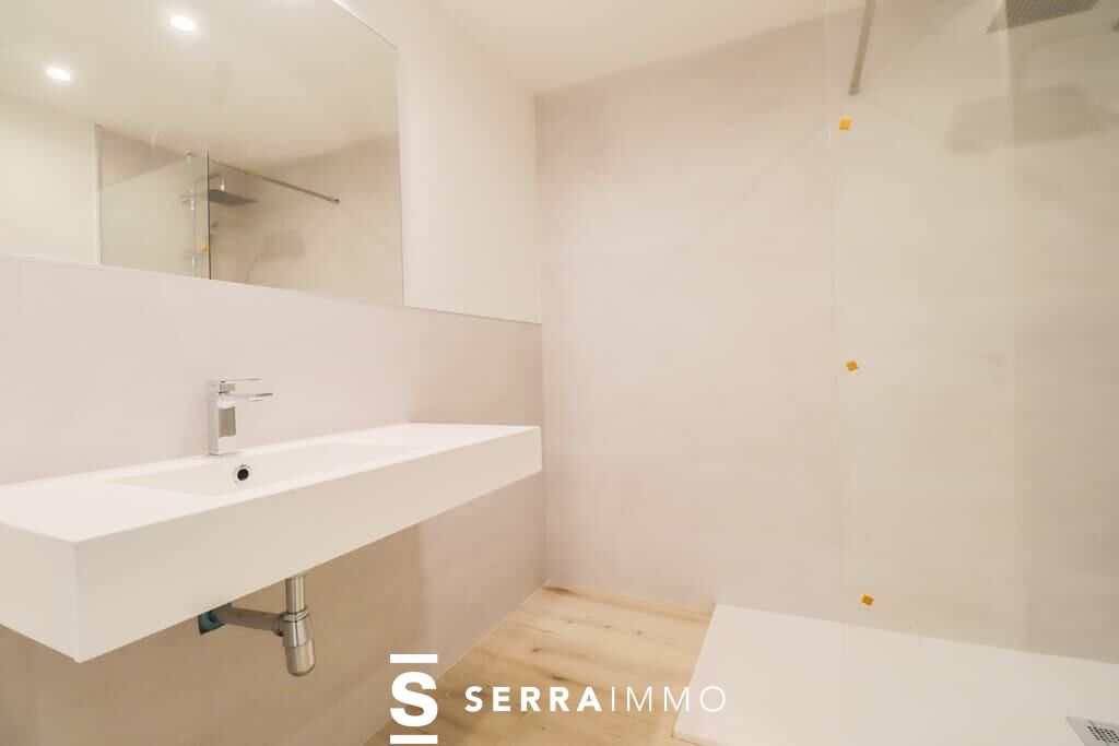 Pis àtic de 3 habitacions al centre vila-19