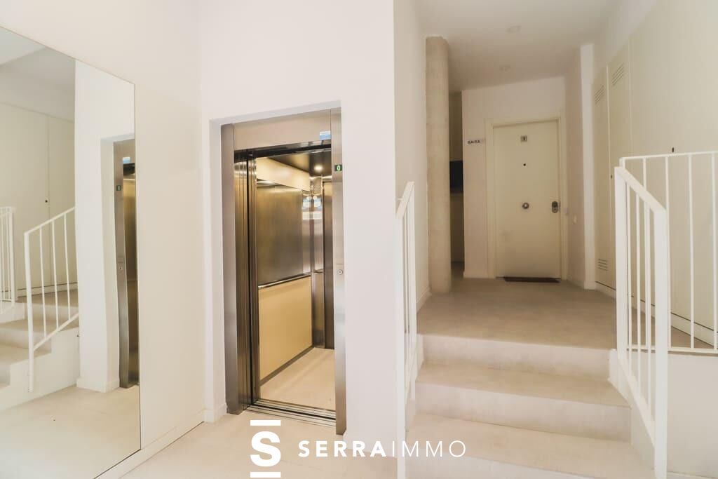 Pis àtic de 3 habitacions al centre vila-30