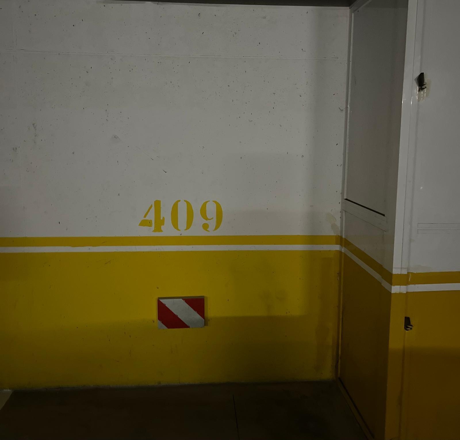 PLAZA DE PARKING ZONA EDIFICIO MG-3