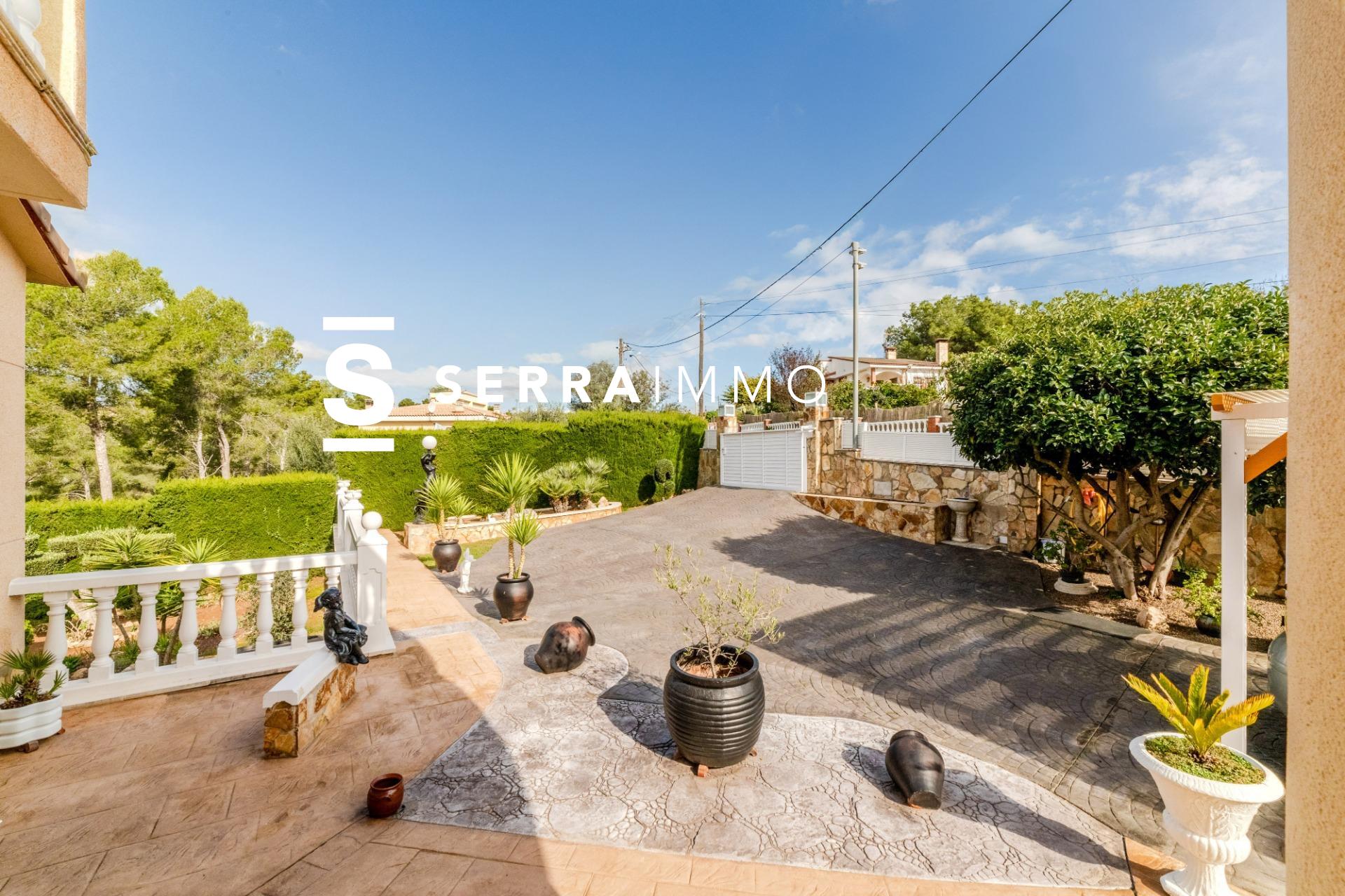 Magnífica propiedad con mucho terreno en Olivella.-6