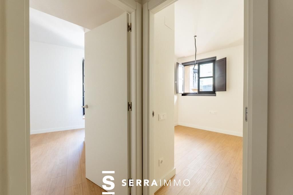 Exclusivo ático dúplex en el corazón de la Plaça de la Vila, con terraza privada y piscina comunitaria-17