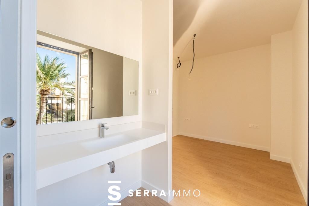 Exclusivo ático dúplex en el corazón de la Plaça de la Vila, con terraza privada y piscina comunitaria-25