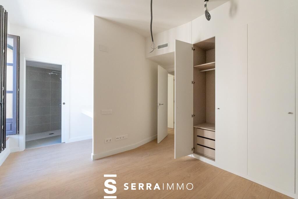 Exclusivo ático dúplex en el corazón de la Plaça de la Vila, con terraza privada y piscina comunitaria-27