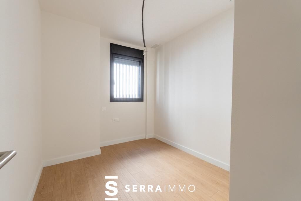 Exclusivo ático dúplex en el corazón de la Plaça de la Vila, con terraza privada y piscina comunitaria-18