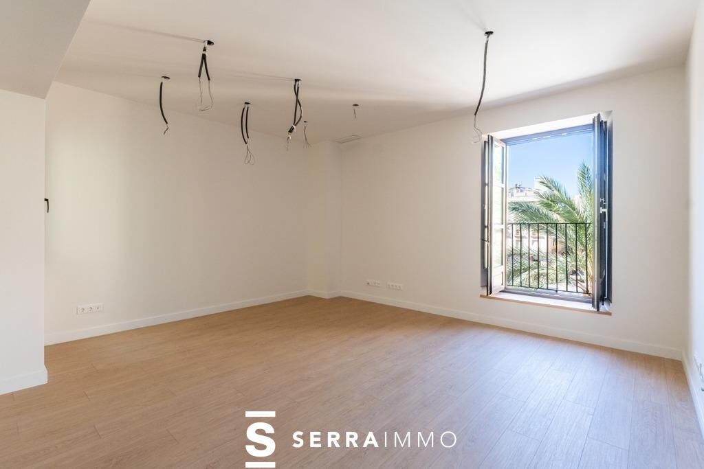 Exclusivo ático dúplex en el corazón de la Plaça de la Vila, con terraza privada y piscina comunitaria-7