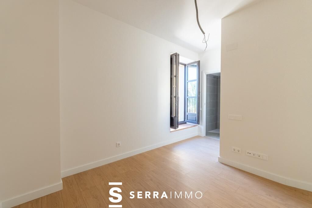 Exclusivo ático dúplex en el corazón de la Plaça de la Vila, con terraza privada y piscina comunitaria-23