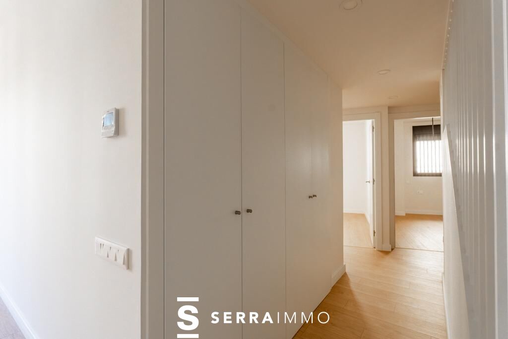 Exclusivo ático dúplex en el corazón de la Plaça de la Vila, con terraza privada y piscina comunitaria-16