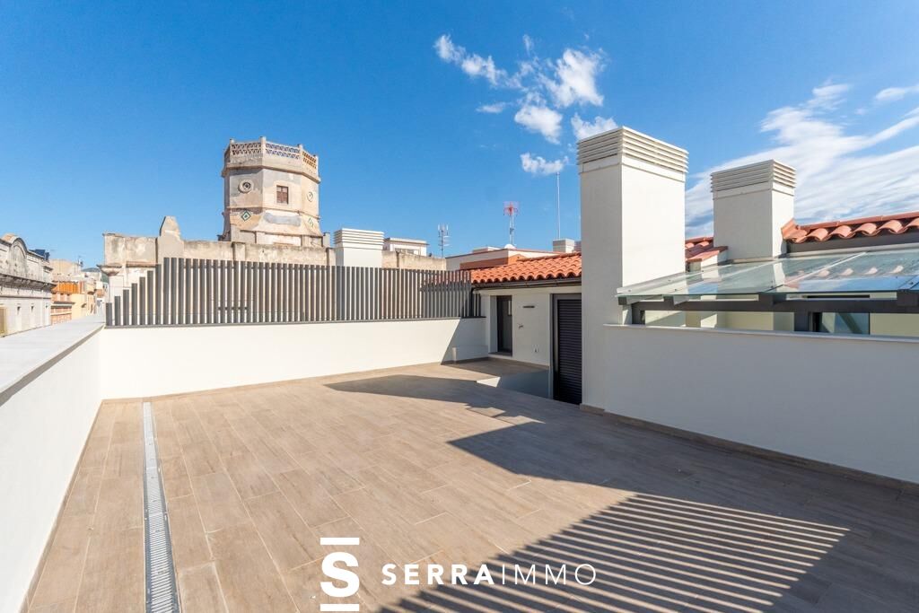 Exclusivo ático dúplex en el corazón de la Plaça de la Vila, con terraza privada y piscina comunitaria-5