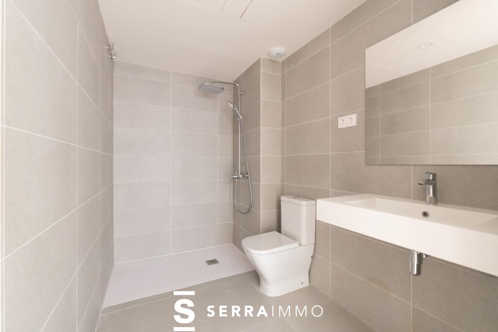 Exclusivo ático dúplex en el corazón de la Plaça de la Vila, con terraza privada y piscina comunitaria-20