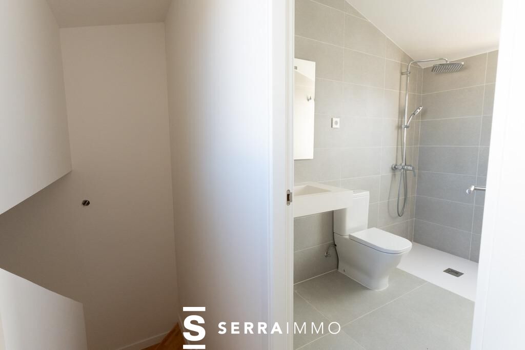 Exclusivo ático dúplex en el corazón de la Plaça de la Vila, con terraza privada y piscina comunitaria-32
