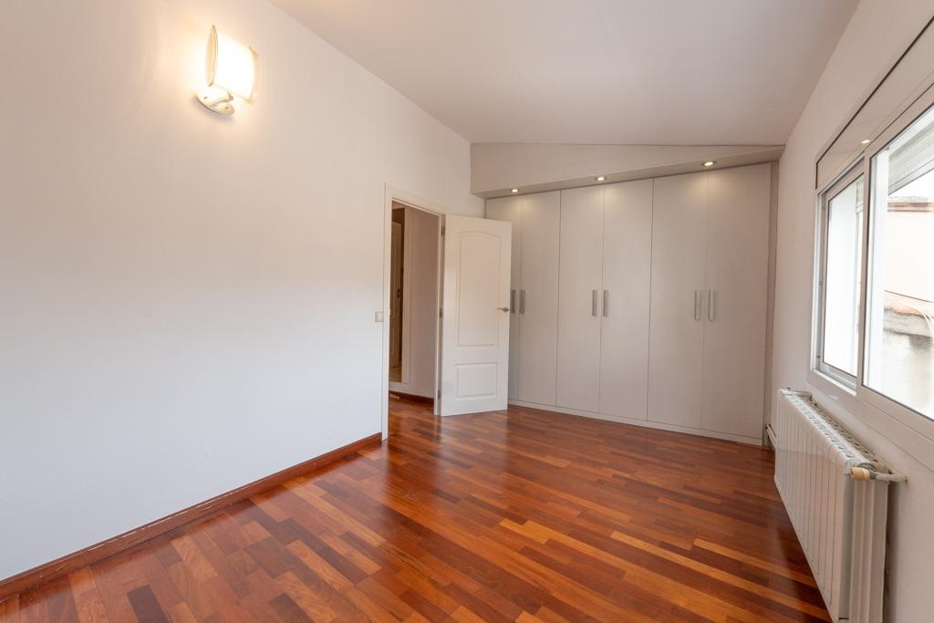 Fantástico ático dúplex en pleno centro de Vilanova-28