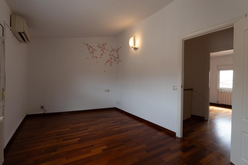 Fantástico ático dúplex en pleno centro de Vilanova-27