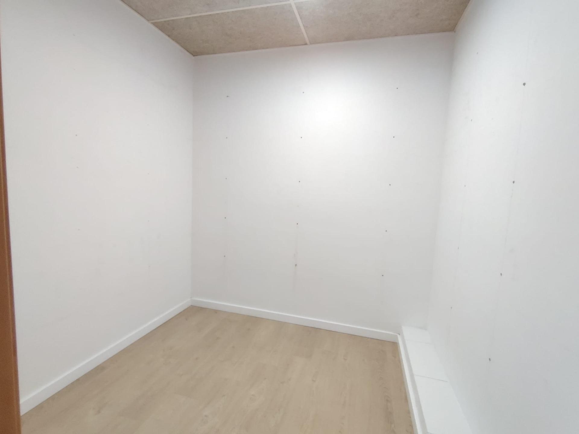 Vilafranca del penedès-- Local comercial en La Girada – Ideal para formación, oficinas y actividades profesionales-11